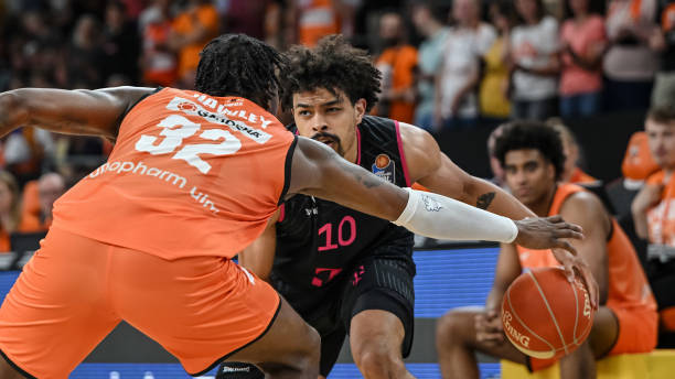 连胜锁定西 连胜锁定西